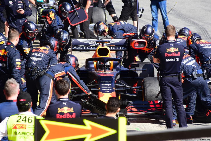 Red Bull Pit Crew